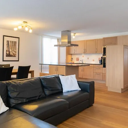 アパート Chalet Apartments Iseltwald イゼルトヴァルト