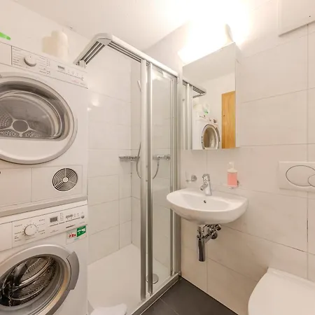 Chalet Apartments Iseltwald דירה