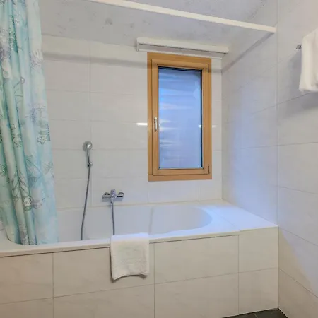 Chalet Apartments Iseltwald דירה איסלטואלד