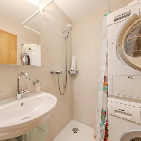 דירה Chalet Apartments Iseltwald איסלטואלד