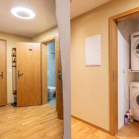 Chalet Apartments Iseltwald דירה איסלטואלד