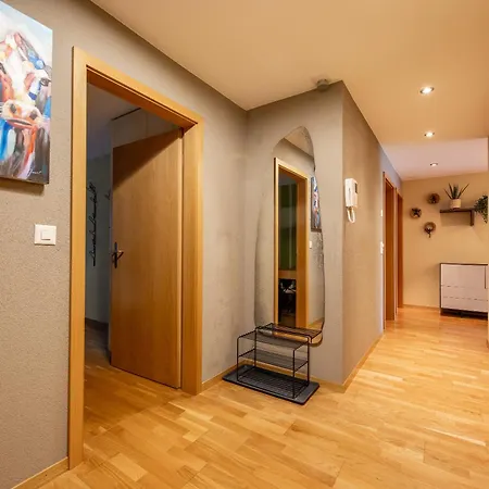 Chalet Apartments Iseltwald איסלטואלד