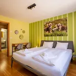 Chalet Apartments Iseltwald Appartamento *