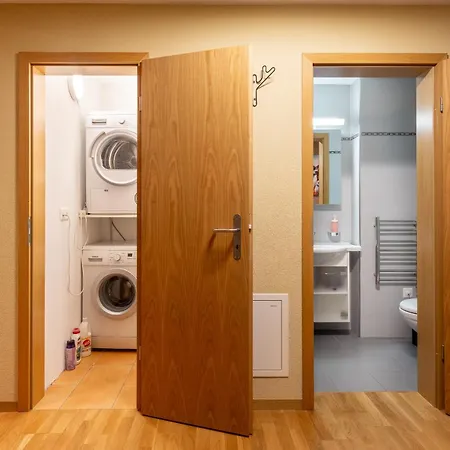 Chalet Apartments Iseltwald